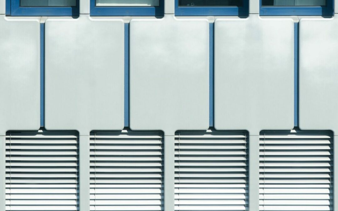 Know Before You Buy: How Do Venetian Blinds Work?